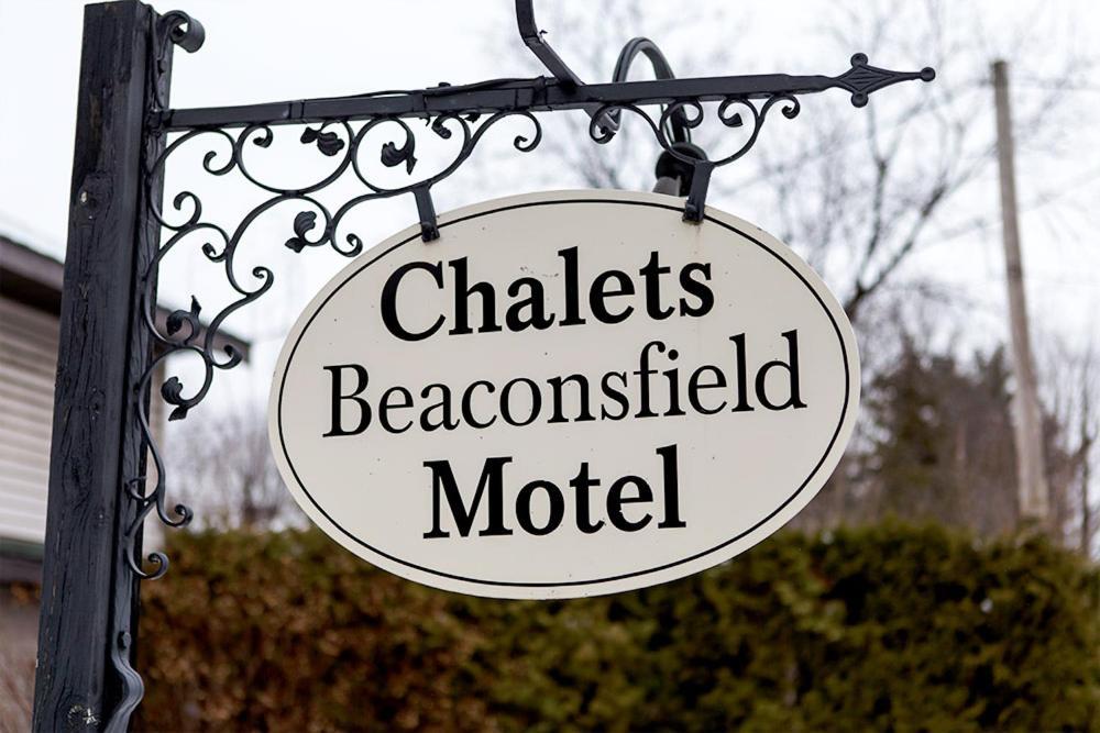 Chalet Beaconsfield Motel Exterior photo
